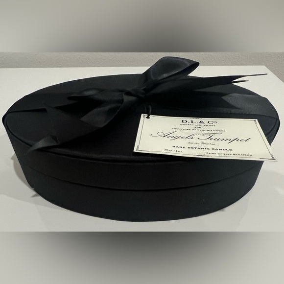 DL & Co Candle - ANGELS TRUMPET / YELLOW (6 PIECE VOTIVE SET) - Picture 3 of 4